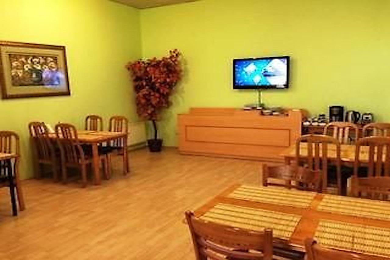 Balion Hotel Баку Экстерьер фото