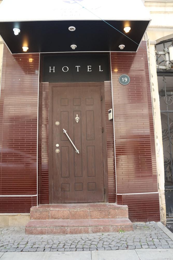 Balion Hotel Баку Экстерьер фото